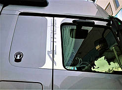 Набір накладок на стійку дверей з написом "Mercedes-Benz" Actros MP2 - MP3 (2003-2011)
