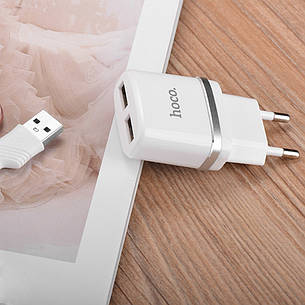 Сетевое зарядное устройство Hoco C12 2 USB 2.4A Lightning белое, фото 2