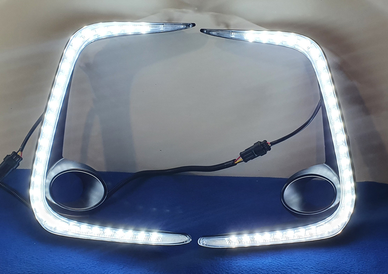 DRL з поворотом на Toyota Corolla з 2018 -