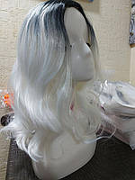 Женский парик удлинённое каре волнистые 40 см. блонд без челки, имитация кожи головы