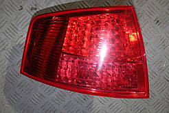 Плафон, Ліхтаря лівий задній зовнішній 4E0945095C Audi A8 D3