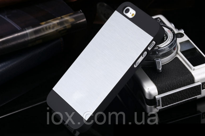 Чохол срібний Motomo для Iphone 5/5S/5C