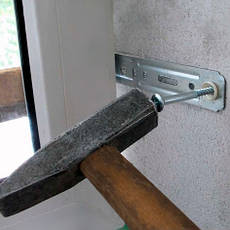 Товари для монтажу вікон, підвіконь, відливів, москітних сіток, відкосних панелей