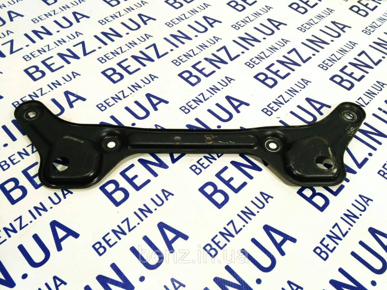 Кронштейн рульової рейки Mercedes W204, W212, C207 A2046280011