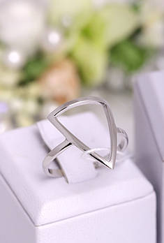 Срібне родоване кільце.