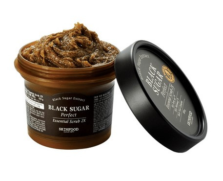 Скраб для обличчя з екстрактом чорного цукру Skinfood Black Sugar Perfect Essential Scrub 2X 210 г