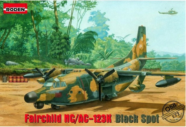 Пластикова модель 1/72 Roden 058 американський військово-транспортний літак Fairchild NC/AC-123K Black Spot, фото 1