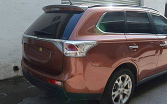 Спойлер козирок Mitsubishi Outlander 2012-2019 ABS пластик під фарбування