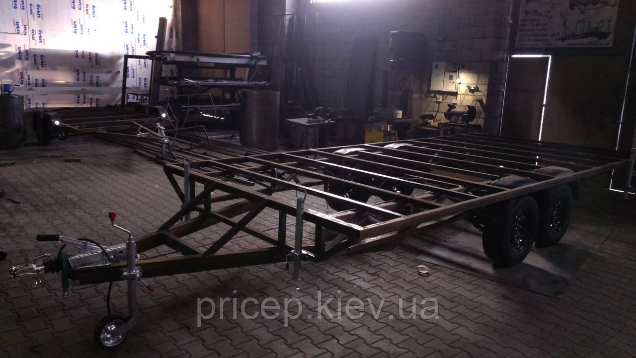 Причіп платформа 5,5 м х 2,5 м. З гальмом на задню вісь.