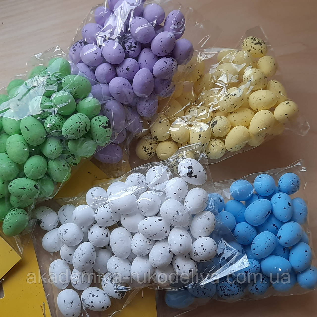 Яйця великодні зелені, 2.5 см, 50 шт.