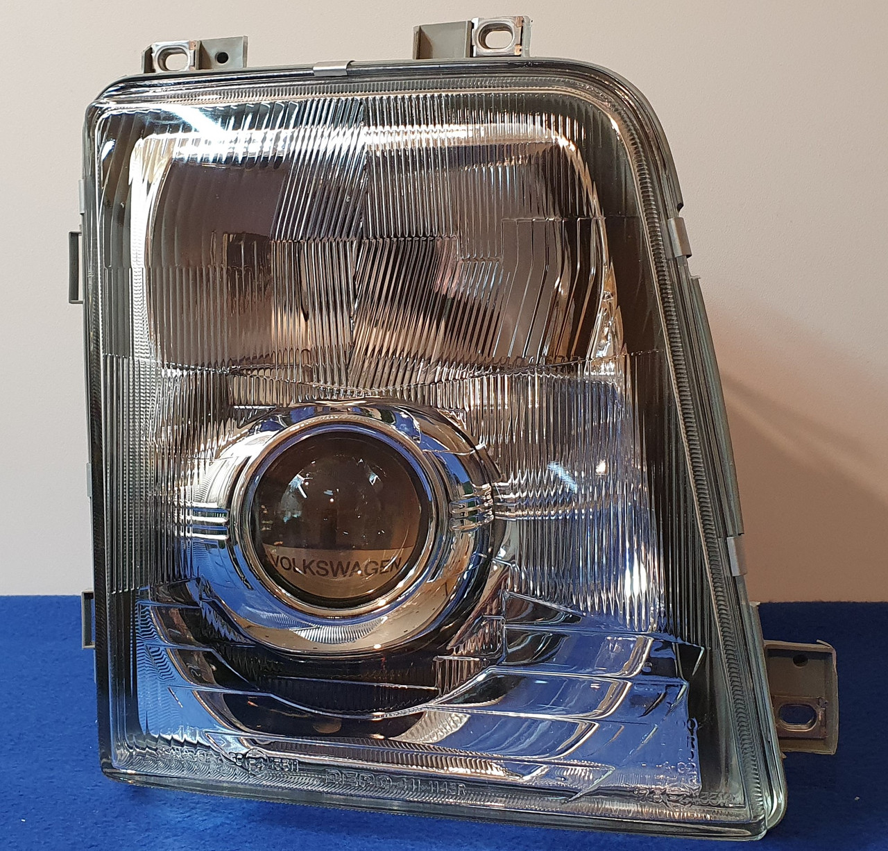 Встановлення Bi_Xenon і LED лінз у фари Volkswagen LT 35