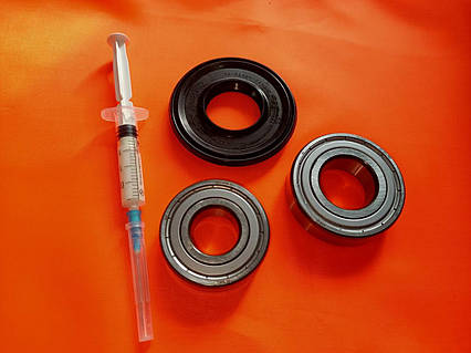 Комплект підшипників і сальник Indesit, Ariston, Whirlpool (6204, 6205, 30*52/65*7/10, мастило)