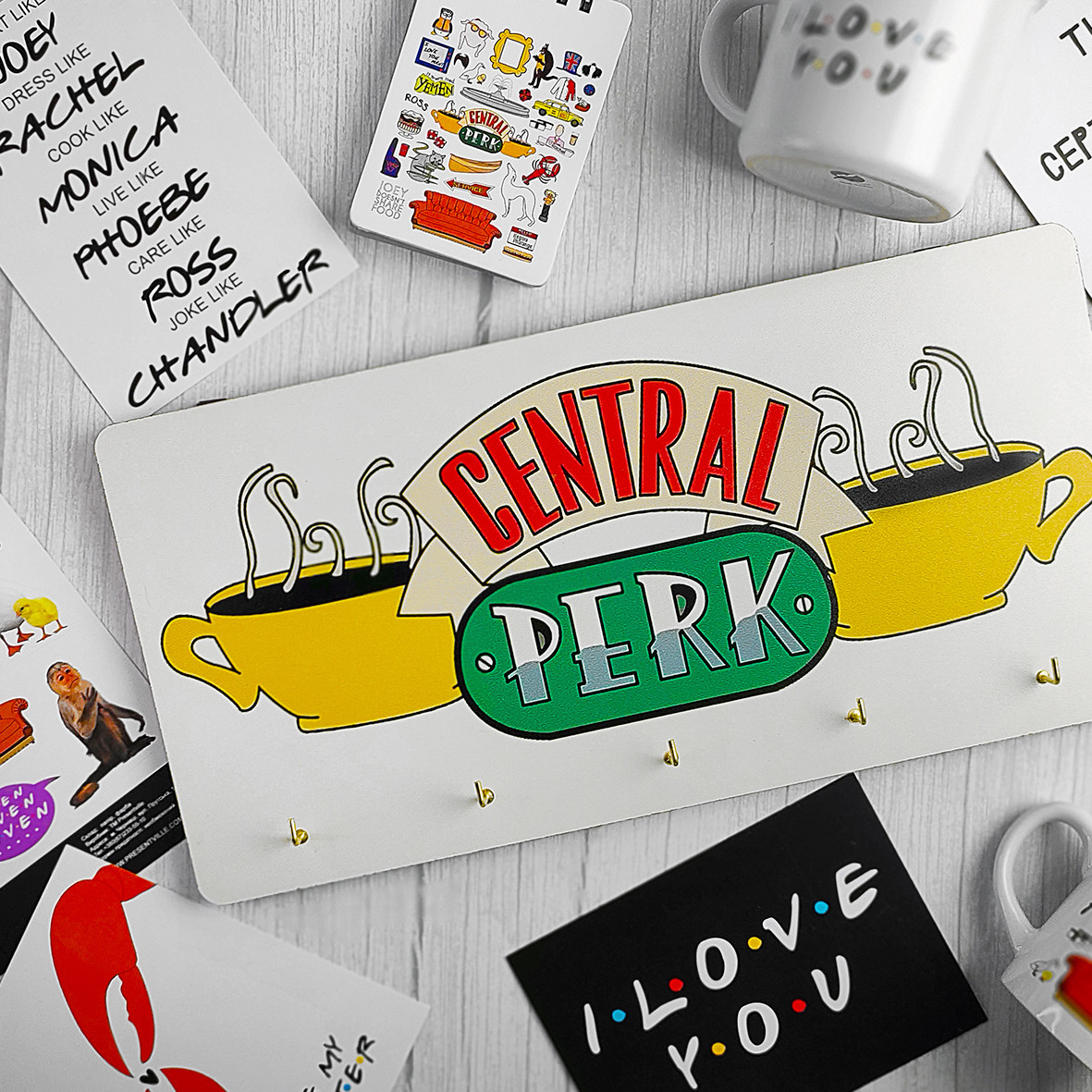 Ключниця настінна Central perk 36х18 см (KEDM_20F012)