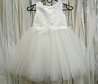 Белое нарядное детское платье-маечка с кристаллами Swarovski и блестящей юбкой на 2-3 годика