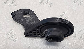 Кронштейн кріплення радіатора з подушкою "правий" Aвeo T250. OE 96536671