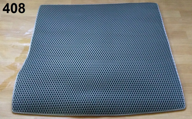 килимок в багажник Dacia Duster 1