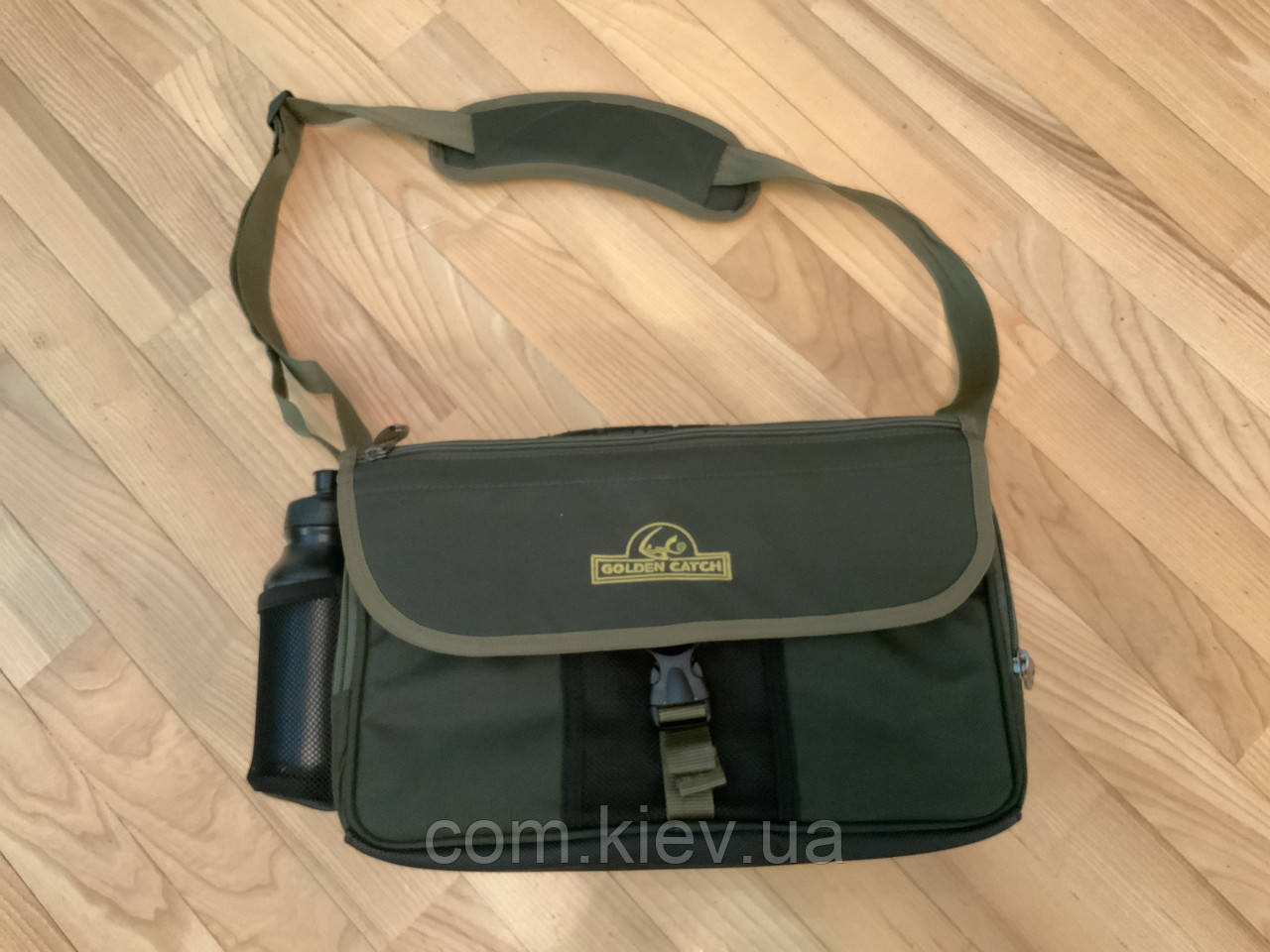 Жорстка сумка спінінгіста з флягою Golden Catch, фото 1