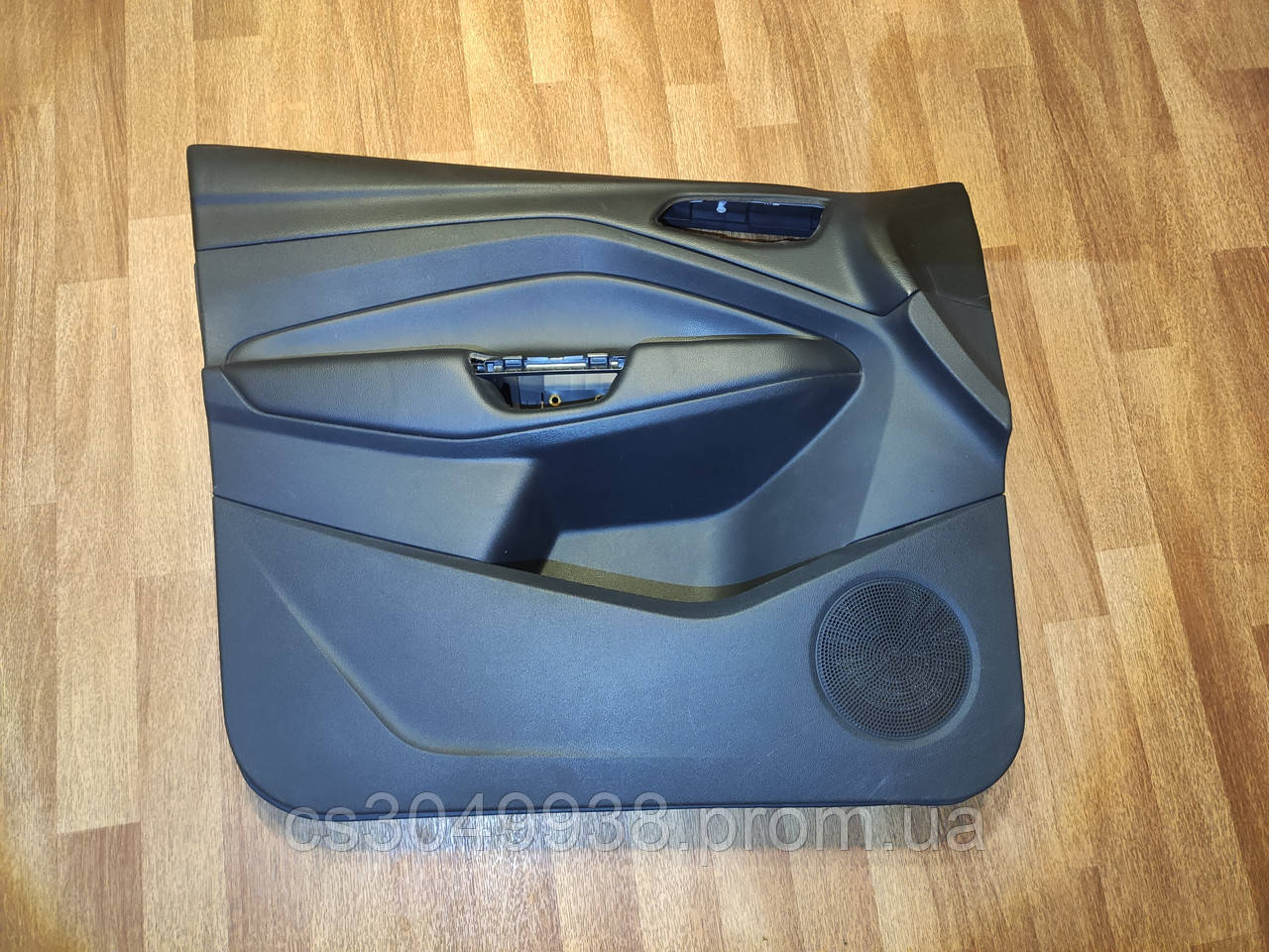 Обшивка дверей передньої лівої для Ford Kuga II