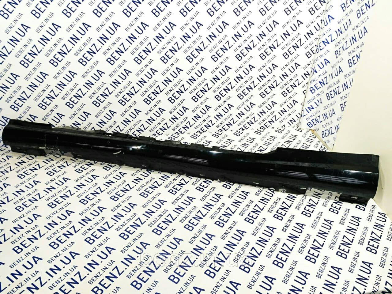 Накладка порога зліва AMG Mercedes C207 A2076901740