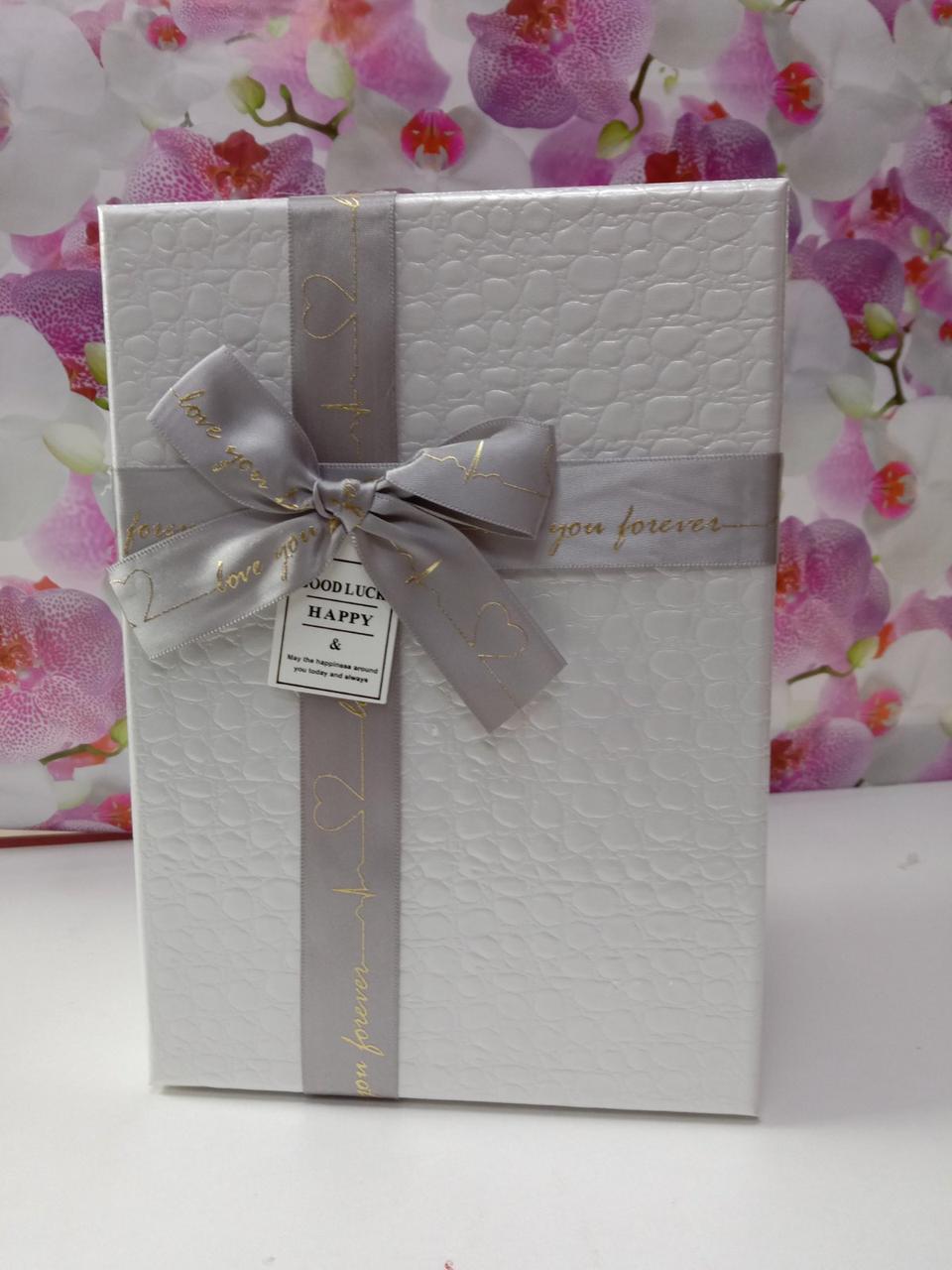 Подарункова коробочка белая 17,5*12,*6,5cm з кришкою з великим бантом, фото 1