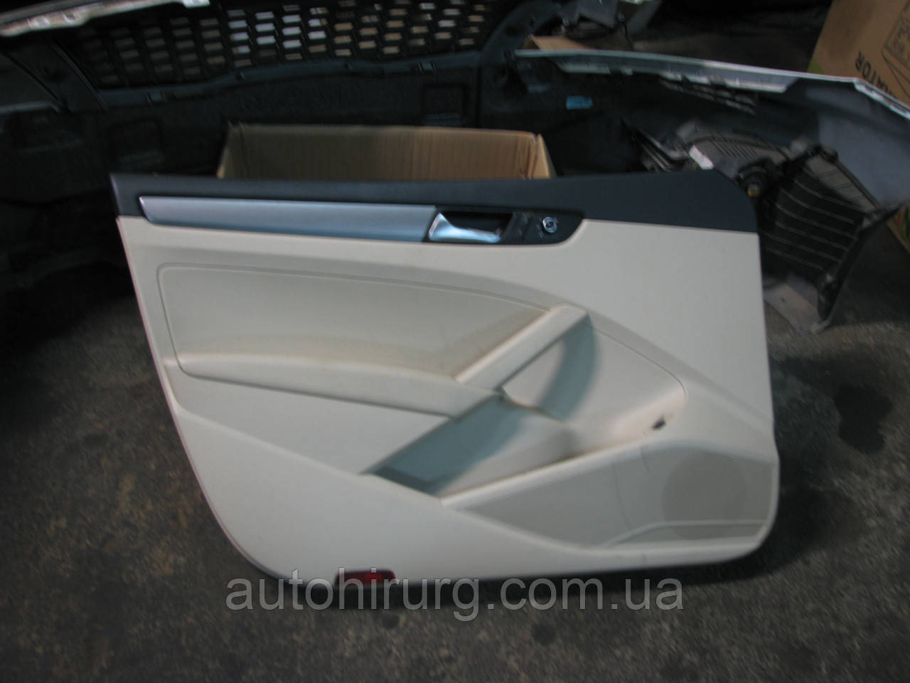 Карта передніх лівих дверей Volkswagen Passat B7 USA (561867011)