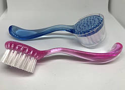 Щіточка для пилу кругла з ковпачком