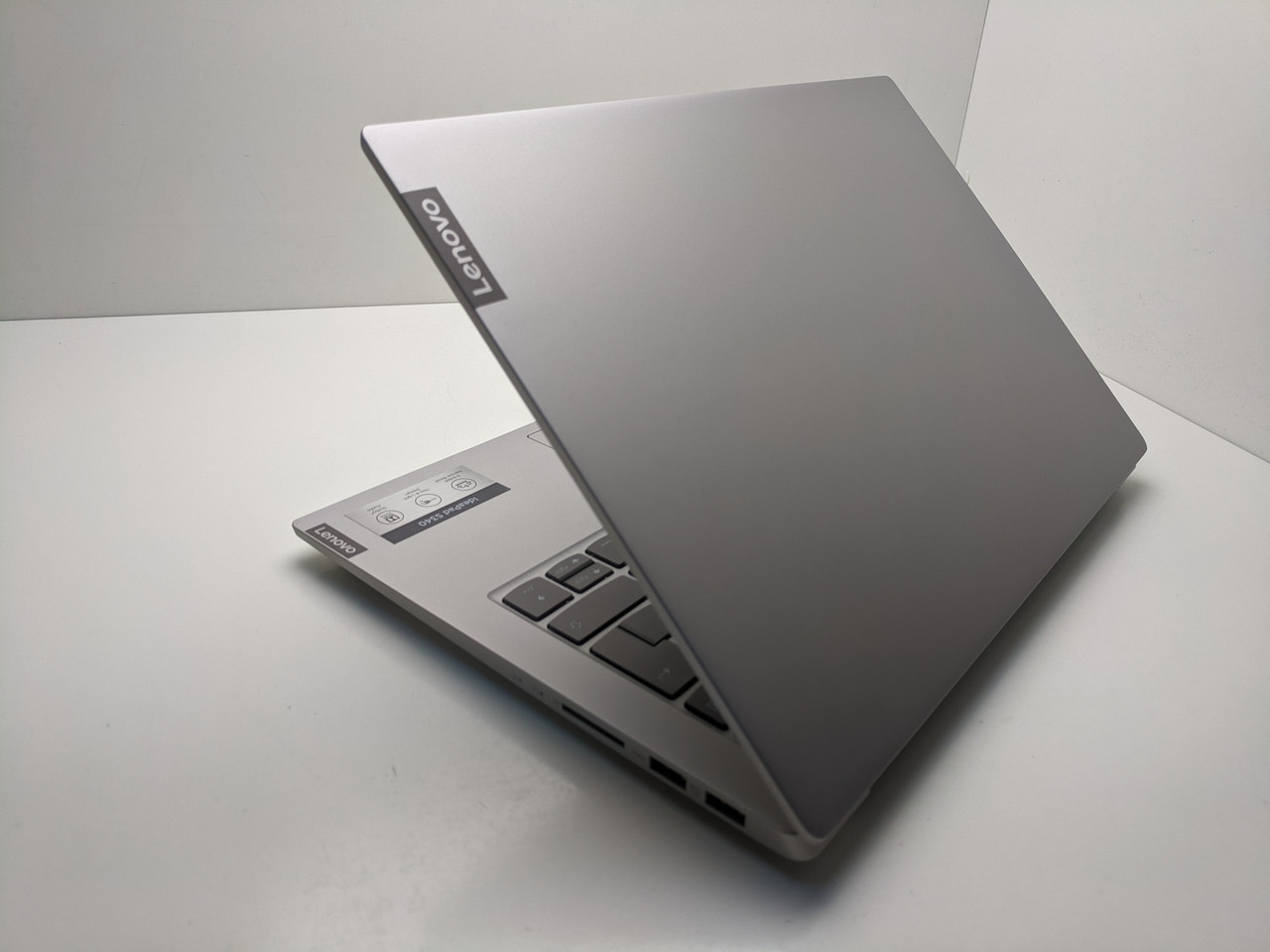 Новий потужний ноутбук Lenovo IdeaPad S340-14IWL