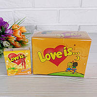 Подарочный набор для влюбленных Love is.. Жевательные резинки со вкусом банана + Презервативы