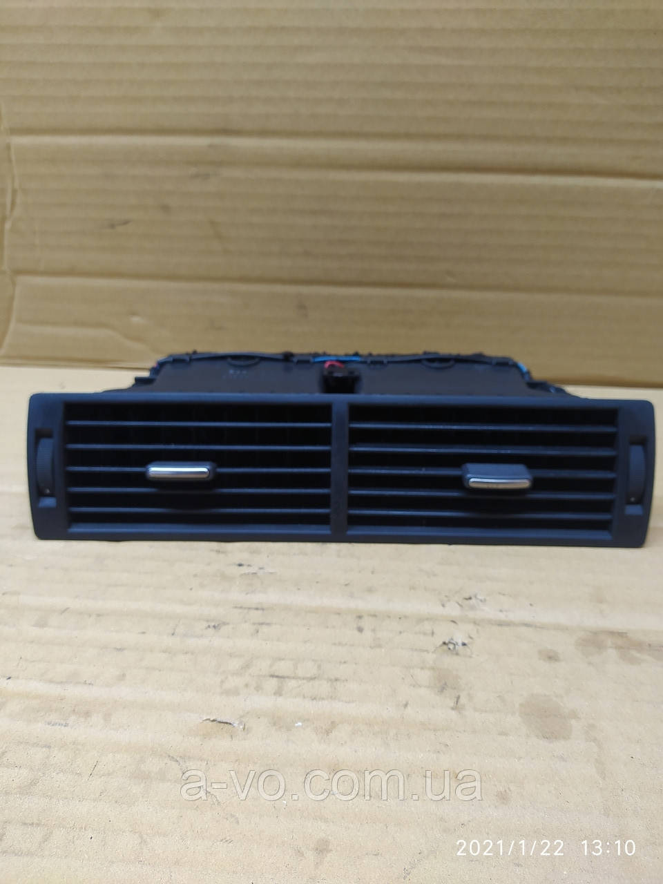 Дефлектор повітряний Audi A4 B6 8E0820951F, фото 1