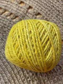 Шпагат (нитка) джутовая для рукоделия(вязания, макраме) жёлтая 100 гр.\100 м - фото 2 - id-p1339343315