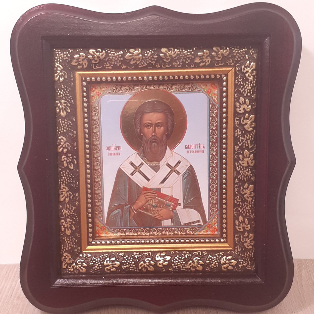 Ікона Святий мученик Валентин, лик 10х12 см, в темному дерев'яному кіоті