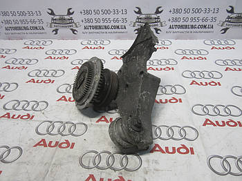 Віськомуфта з кронштейном AUDI A8 D2 (077121350 / 077121235)