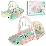 Килимок для немовляти 9915АВ з піаніно, підвіски, 2 види, музика, мікрофон, пульт, МР3, на батарейках в коробці, фото 3