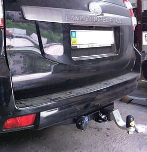 Фаркоп під квадрат Toyota Land Cruiser Prado 150 (c 2009--) без підрізування бампера