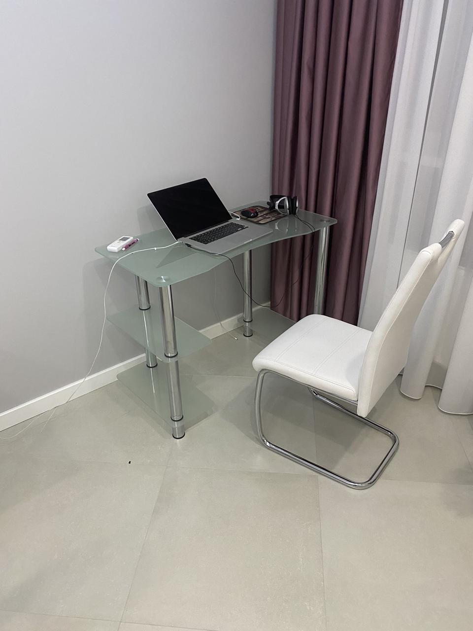 Комп'ютерний скляний стіл Камілла стільниця скло суцільне матування 1000х500х750 мм (БЦ-Стол ТМ)