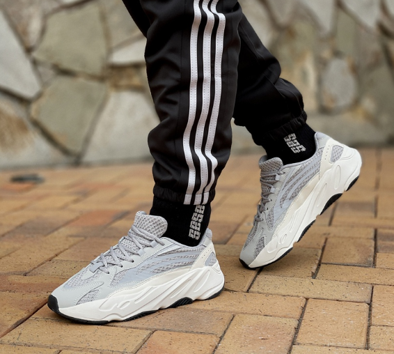 Кросівки Adidas Yeezy Boost 700 V2 Static man сірі Адідас Ізі Буст 700 в2 чоловічі та жіночі