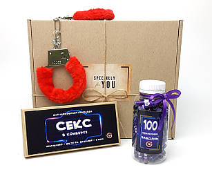 Подарунок для дорослих "У полоні пристрасті": наручники з червоним мехомб секс-конверт, 100 інтимних завдань,