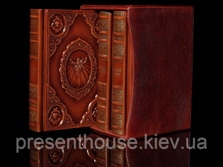 Книга шкіряна Біблія у 3-х томах з ілюстраціями, фото 1