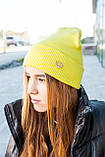 Вовняна брендовий шапка-біні з відворотом в'язана з вовни жовта, фото 4
