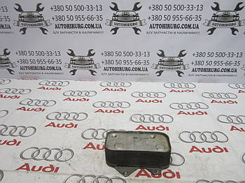 Радіатор оливи AUDI A8 D3 (077117021)