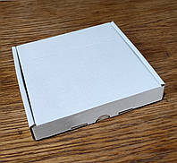Коробка БІЛА 150x150x24 самозбірна з замком