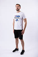 Мужской летний комплект белая футболка с принтом "MIAMI" и чёрные шорты лампас