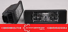 Підсвітка номера. MB Sprinter 906/907/910/Vito W639/VW Crafter 30-35/30-50 (06-) (6398200256) MERCEDES (Е)