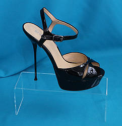 Подиум для продажи обуви