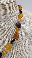 Намисто з бурштину