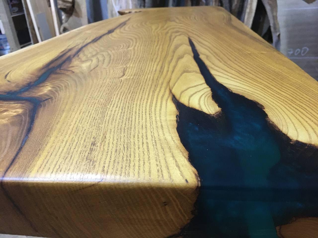 Стільниця  з дерева Шовковиці з епоксидною смолою