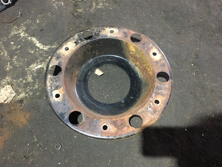 500-3502076-10 Оливаловитель заднього гальмівного барабана МАЗ 500 (знят із НОВОГО моста), фото 1