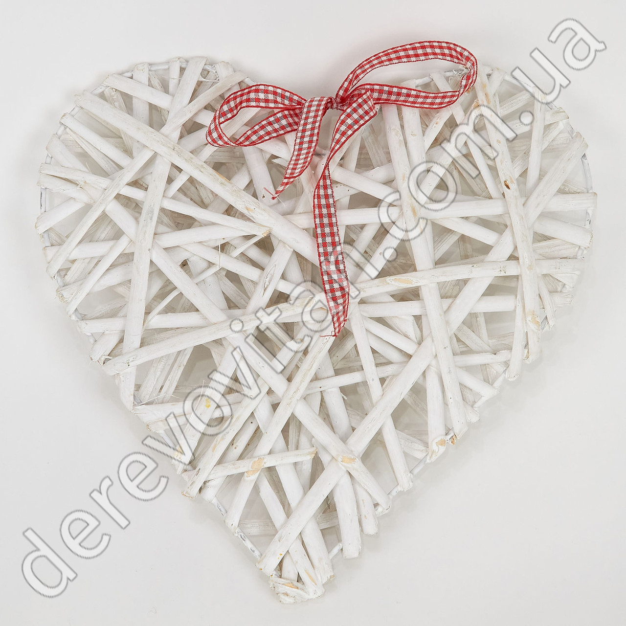 Декоративное подвесное "Сердце" из лозы с клетчатой лентой, 25×25 см - фото 1 - id-p1343263985