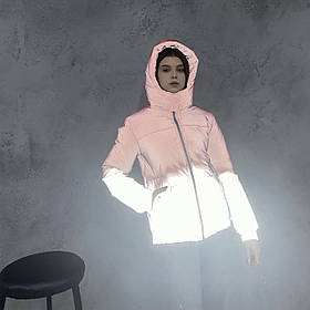 Світловідбиваюча жіноча куртка з двокольорового рефлективної тканини з переходом омбре р-ри 38-48 Ванда Омбре
