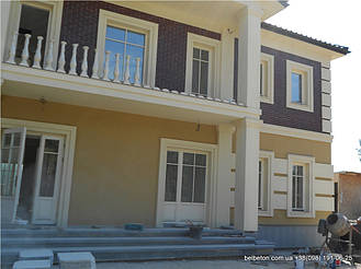 Здесь используется балюстрада с балясинами выполненные по технологии мрамор из бетона.  Срок 

службы изделий  не менее 25 лет под открытым небом. Наши балясины и балюстрады обладают высокой прочностью и 

плотность.